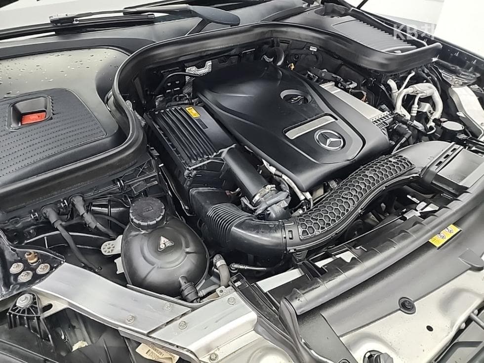 Mercedes-Benz GLC(X253)300 4Matic Standard - 5