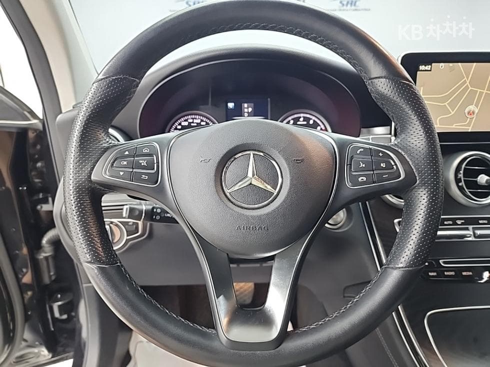 Mercedes-Benz GLC(X253)300 4Matic Standard - 9