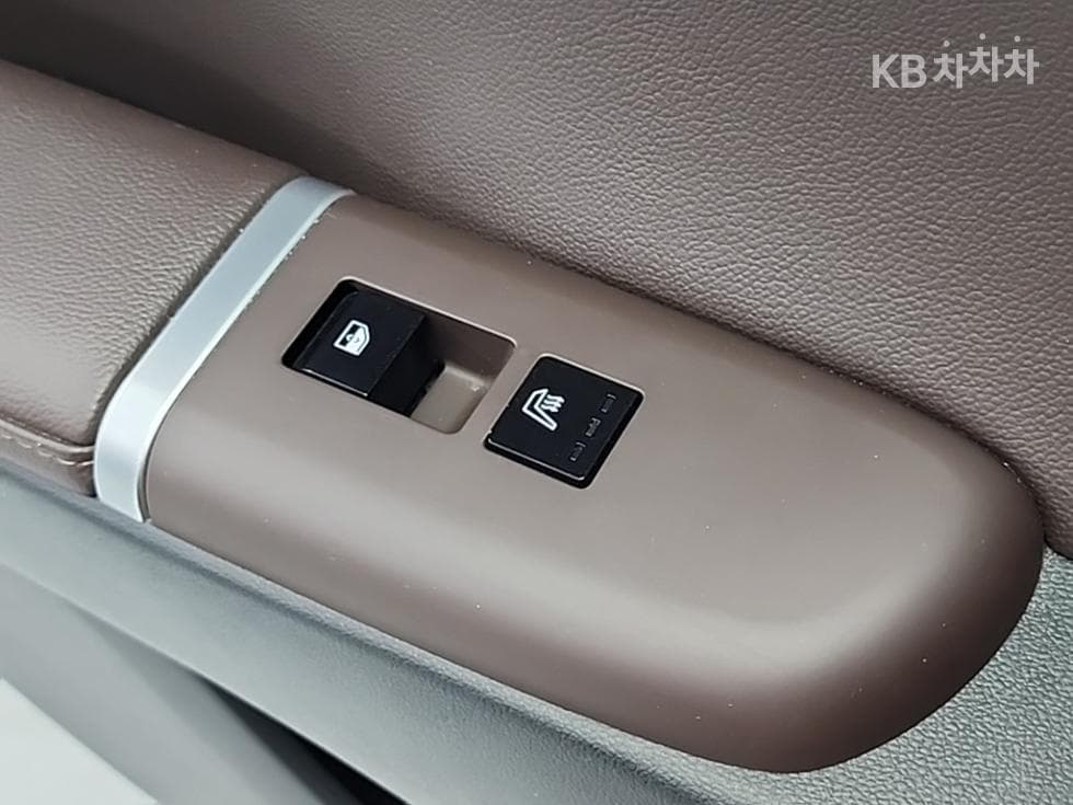 Хюндай Ди Всеново Grandeur (Azera)2.5L бензин 2WD Premium - 14