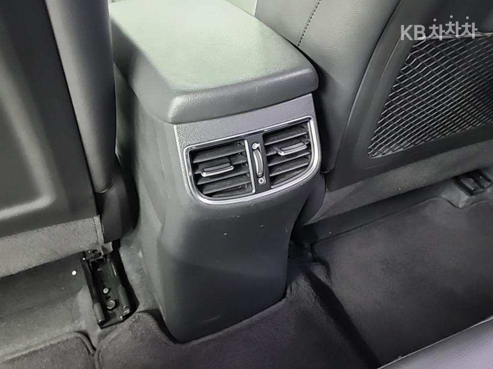 Hyundai Avante (Elantra)AD1.6 GDi Smart Special (special feature/edition) - 13