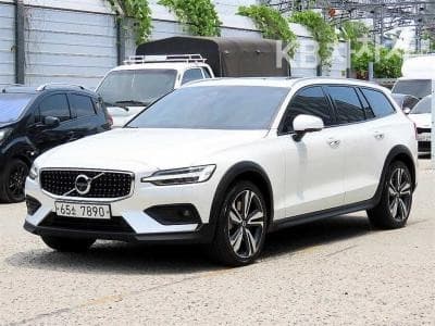 Volvo V60 CC(Второ поколение)T5 AWD Pro - 2