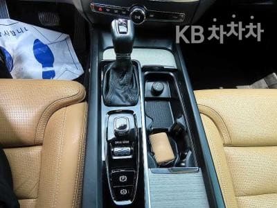 Volvo V60 CC(Второ поколение)T5 AWD Pro - 11
