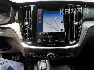 Volvo V60 CC(Второ поколение)T5 AWD Pro - 12