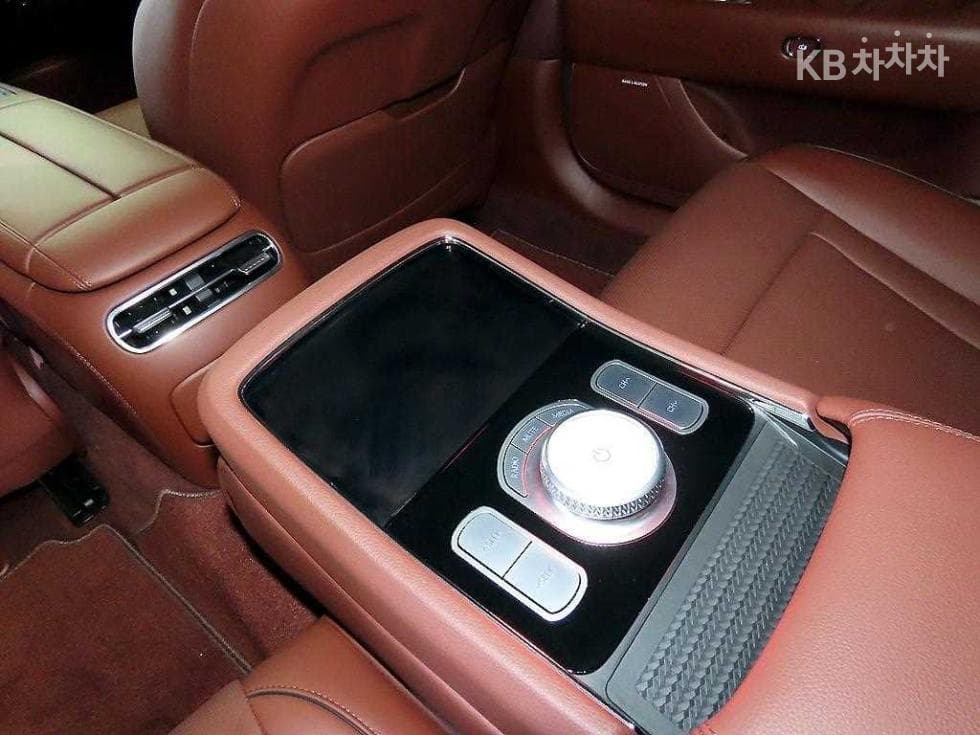 Дженезис G90(RS4)3.5T Стандартен - 15