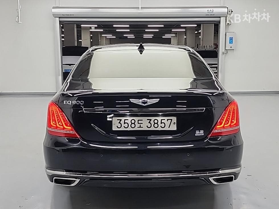 Genesis EQ9003.8 GDI AWD Luxury - 3