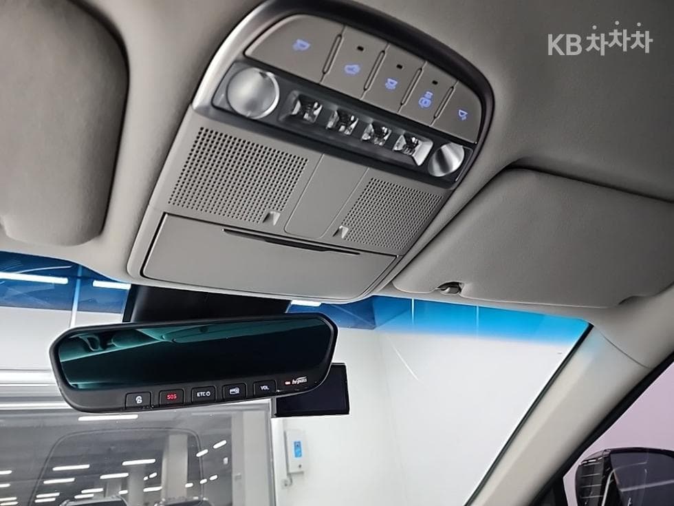 Genesis EQ9003.8 GDI AWD Luxury - 16