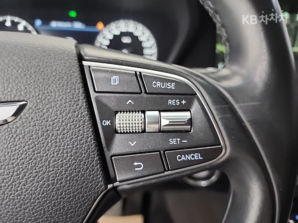 Genesis EQ9003.8 GDI AWD Luxury - 17
