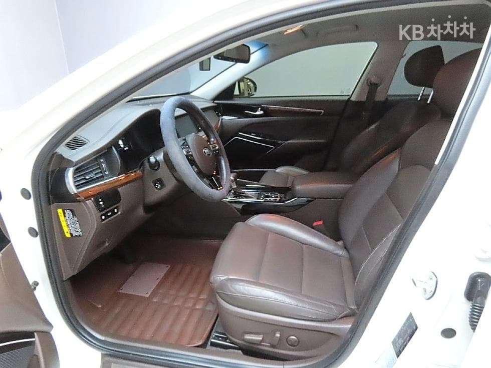 Kia All New K72.4 GDI Prestige - 10