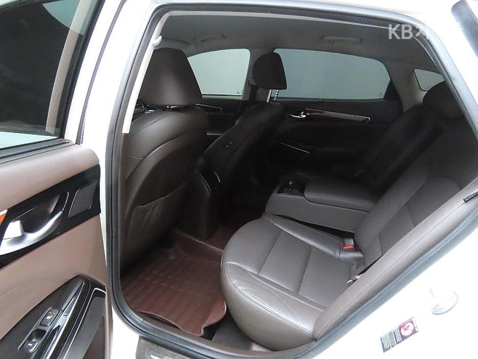 Kia All New K72.4 GDI Prestige - 11