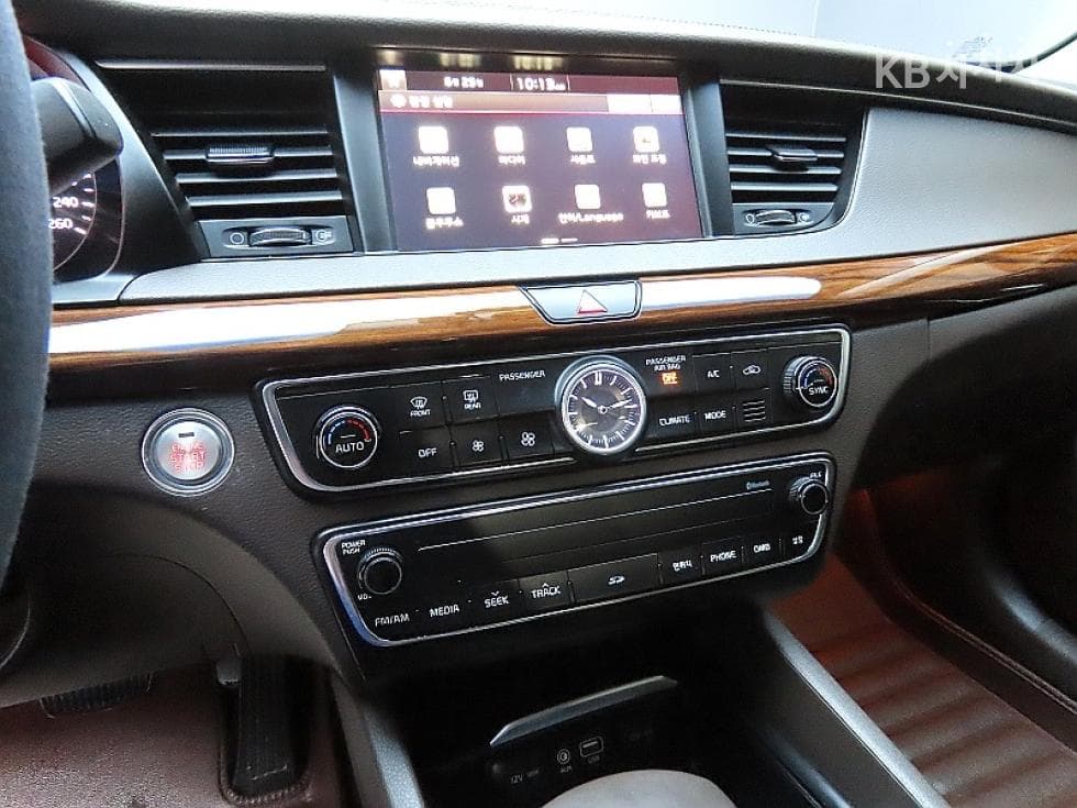 Kia All New K72.4 GDI Prestige - 16