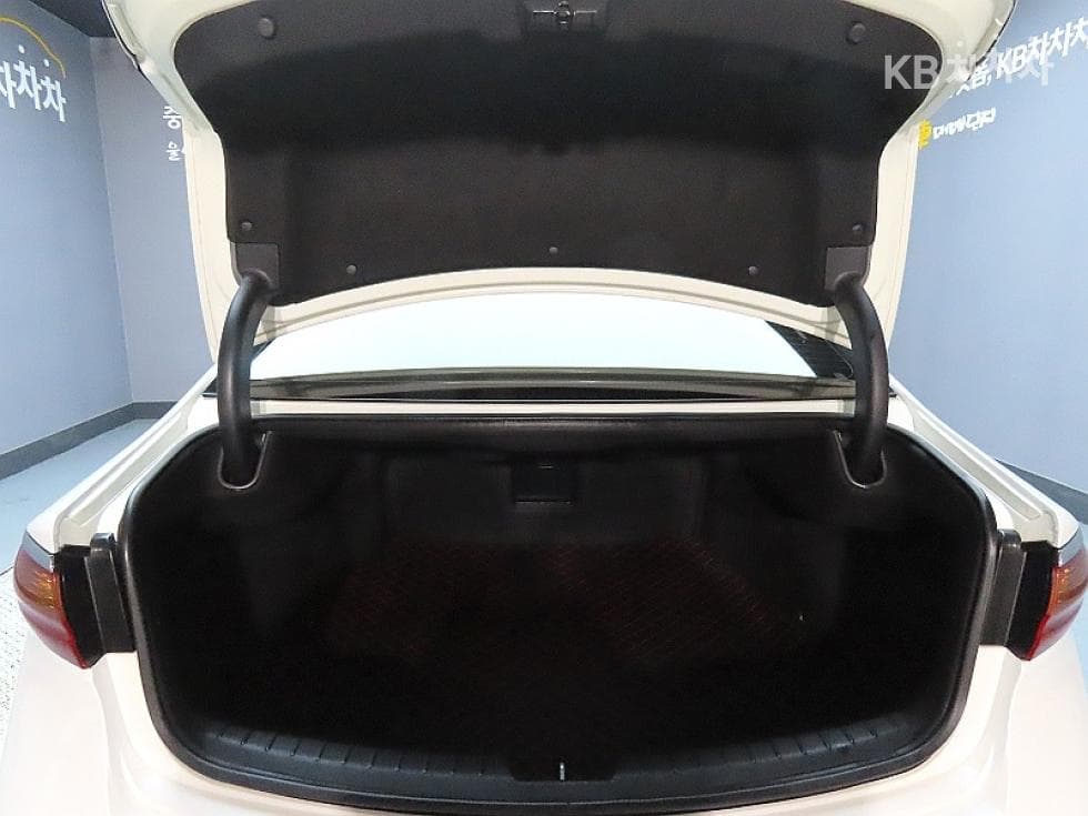 Kia All New K72.4 GDI Prestige - 19