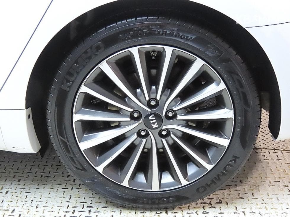 Kia All New K72.4 GDI Prestige - 20