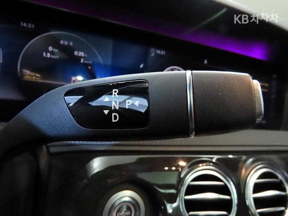 Mercedes-Benz Нов S-КласS350 d 4MATIC W222 - 12