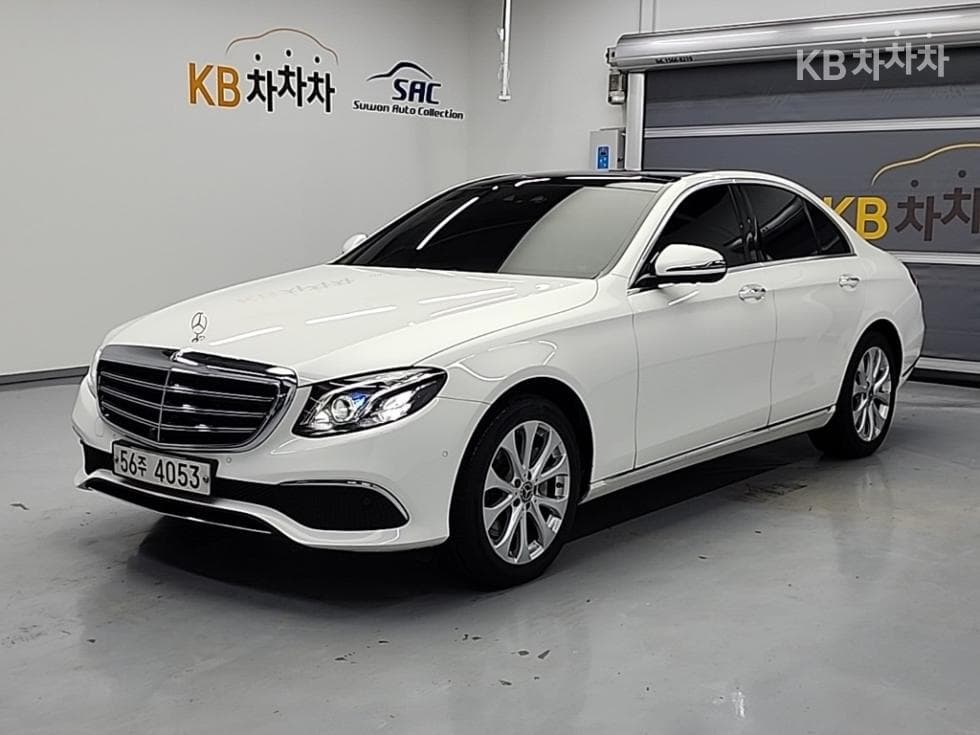Mercedes-Benz E-Клас (W213) E300 Exclusive - Image 1