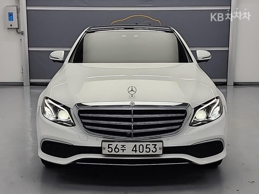 Mercedes-Benz E-Class (W213)E300 Exclusive - 2