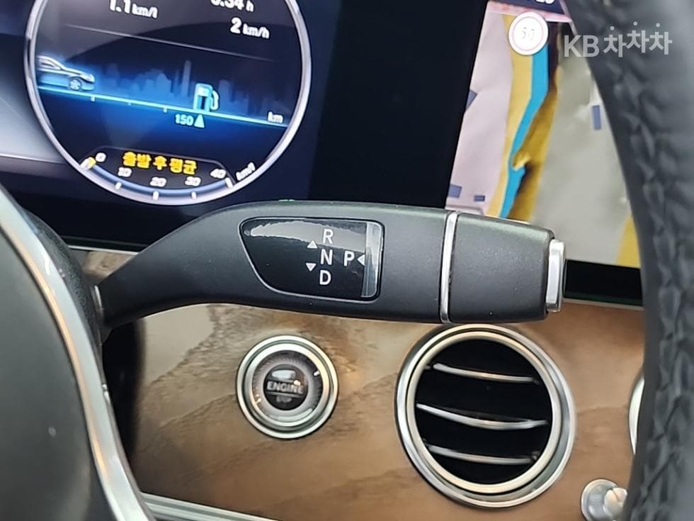 Mercedes-Benz E-Class (W213)E300 Exclusive - 8