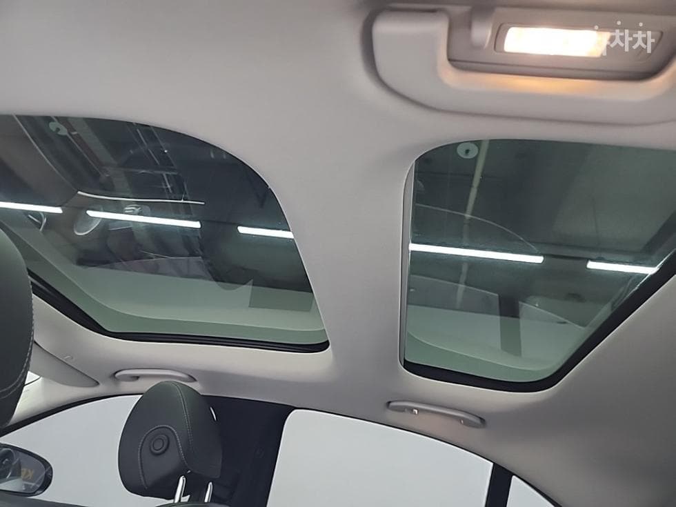 Mercedes-Benz E-Class (W213)E300 Exclusive - 14