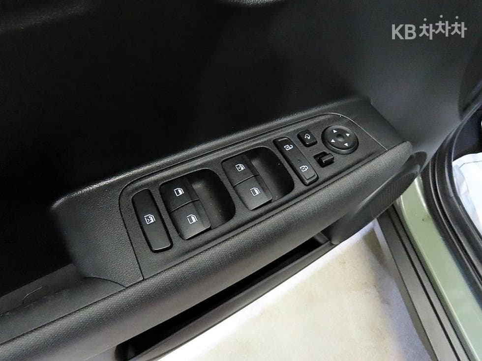 Хюндай Каспър1.0 Турбо Бензин 디 에센셜 - 13