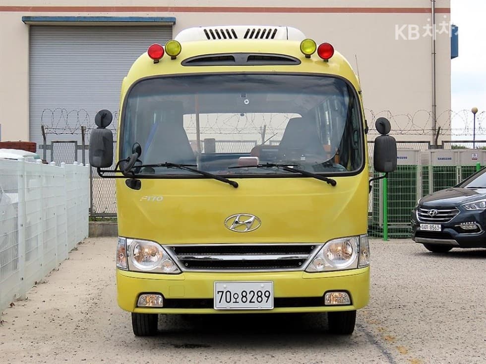 Хюндай Нов카운티 단축 어린이 34-местен - Image 1