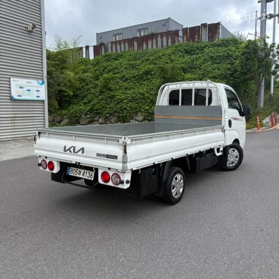 Kia The New (facelift) Bongo 3 (light truck)1 Ton 표준캡 Extra Long 2WD GL - 3