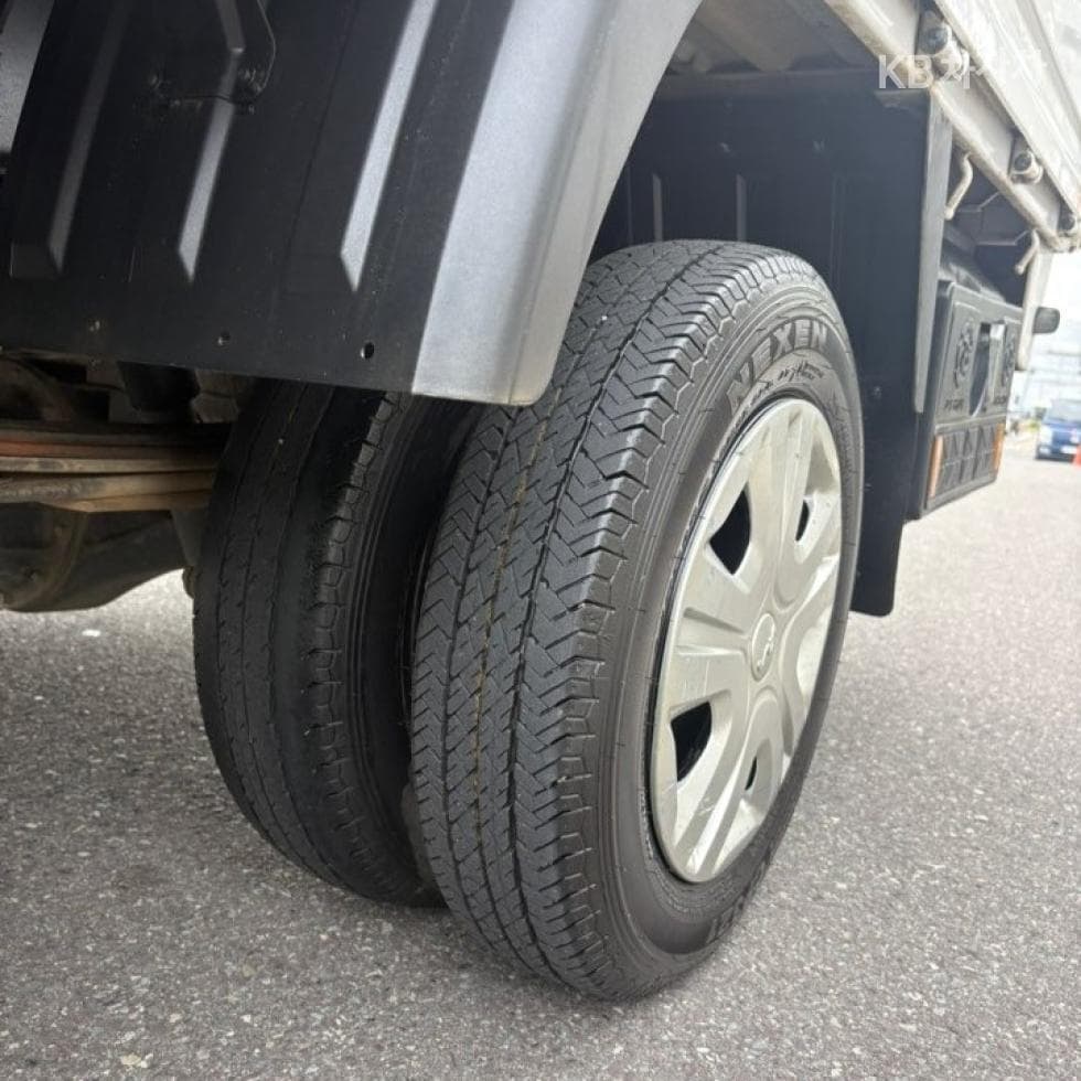Kia The New (facelift) Bongo 3 (light truck)1 Ton 표준캡 Extra Long 2WD GL - 6