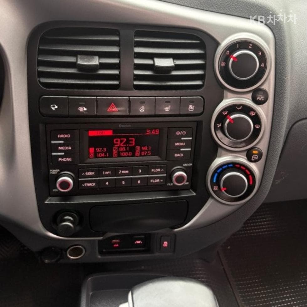 Kia The New (facelift) Bongo 3 (light truck)1 Ton 표준캡 Extra Long 2WD GL - 11