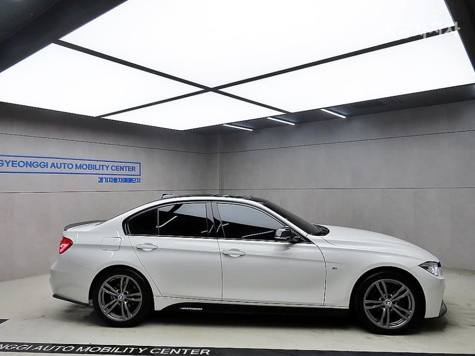 BMW Нов3 Серия320d M스포츠 F30 - 2