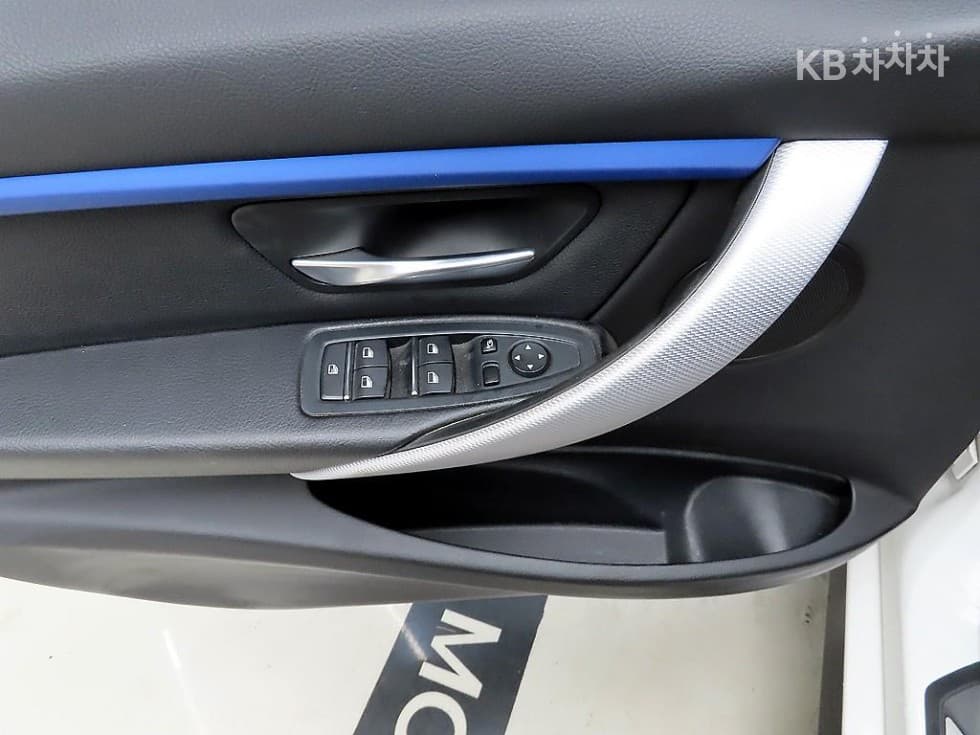 BMW Нов3 Серия320d M스포츠 F30 - 18