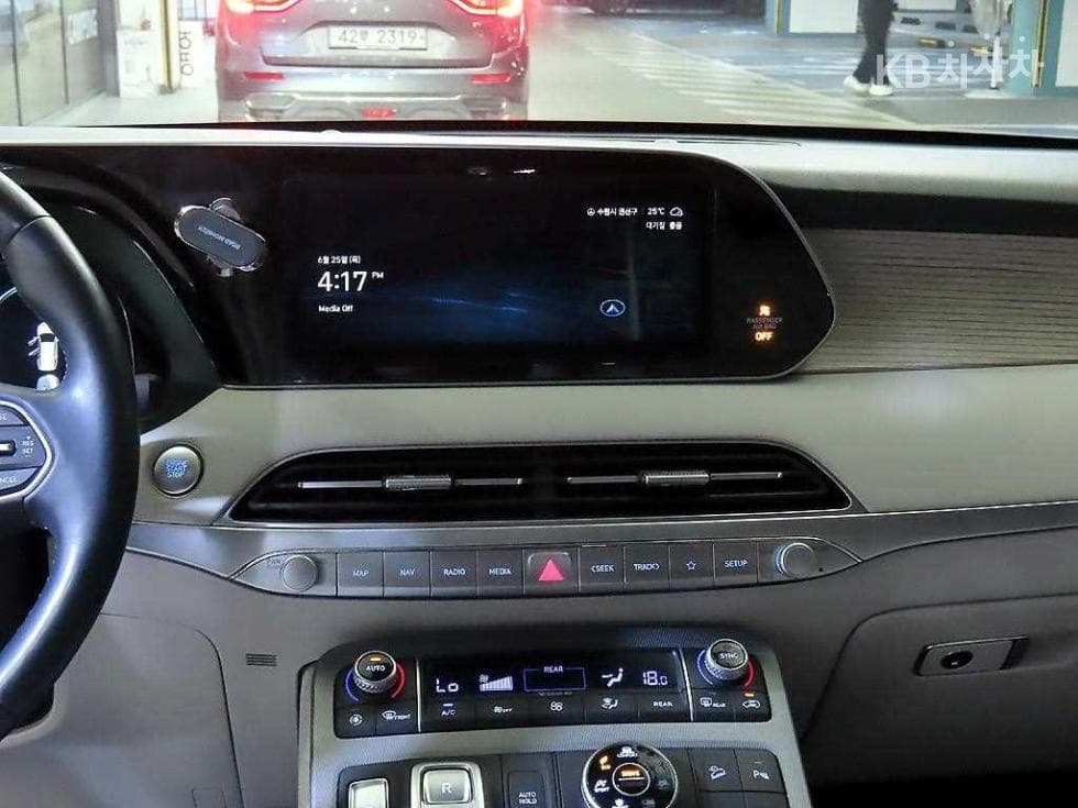 Хюндай Palisade2.2 Дизел 7-местен (Лимузин) AWD Престиж - 10