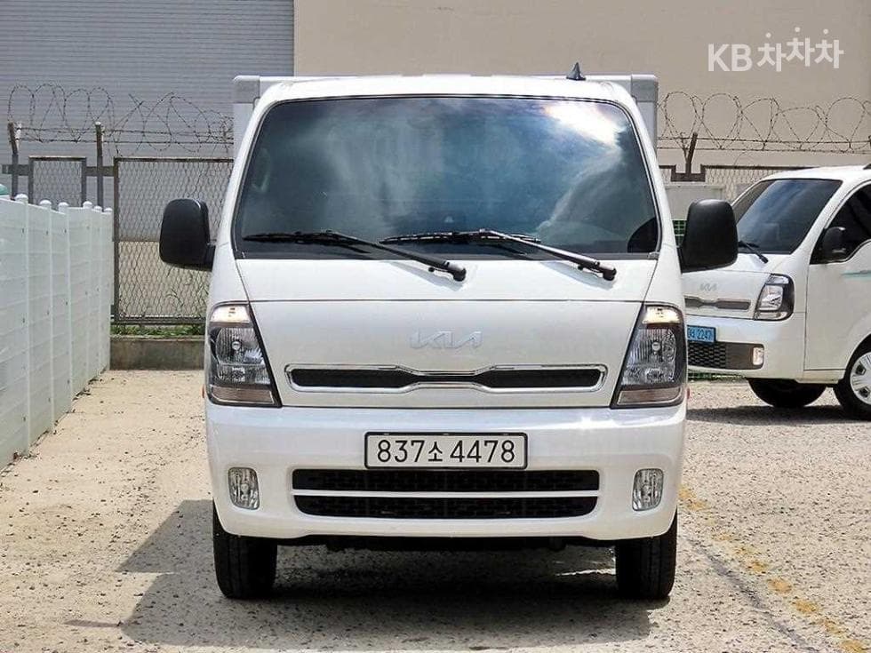 Киа The New (фейслифт) Бонго 3 (лек)LPG 양문형 미닫이Товарна надстройка차 1 тон 로우 Королевска кабина Удължено междуосие L - 2