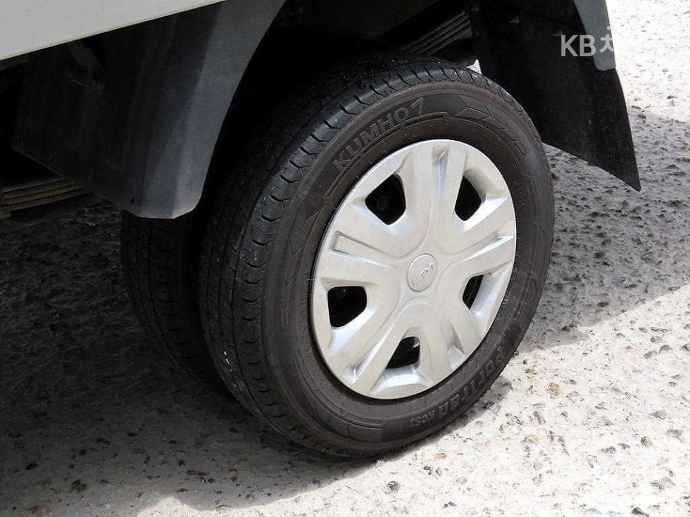 Киа The New (фейслифт) Бонго 3 (лек)LPG 양문형 미닫이Товарна надстройка차 1 тон 로우 Королевска кабина Удължено междуосие L - 18