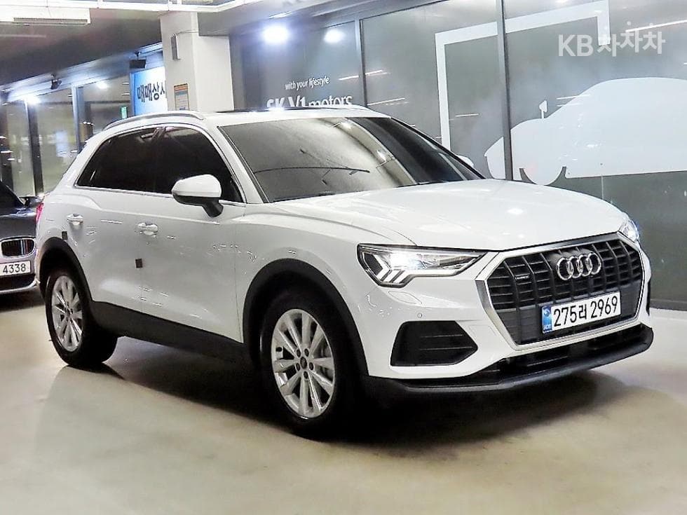Ауди The New Q3(F3) 40 TFSI Quattro Стандартен - Image 1