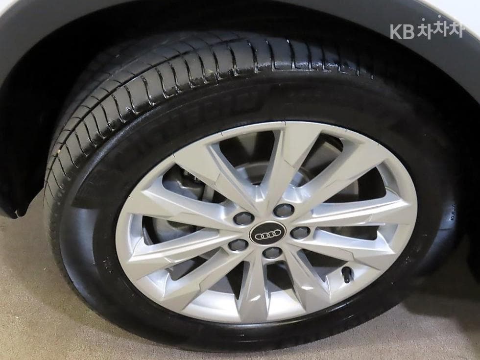 Ауди The New Q3(F3)40 TFSI Quattro Стандартен - 20