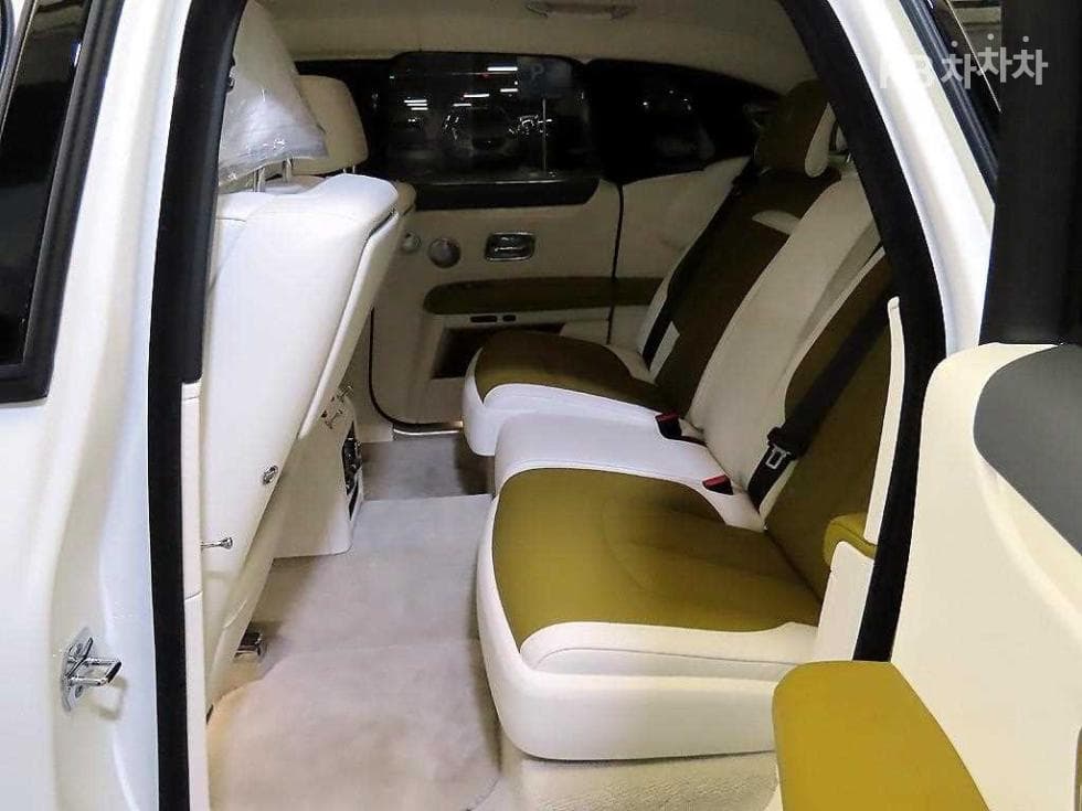 롤스로이스 고스트 Второ поколение6.75 V12 SWB - 7
