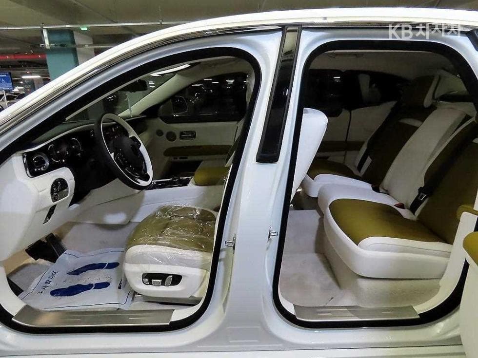 롤스로이스 고스트 Второ поколение6.75 V12 SWB - 11