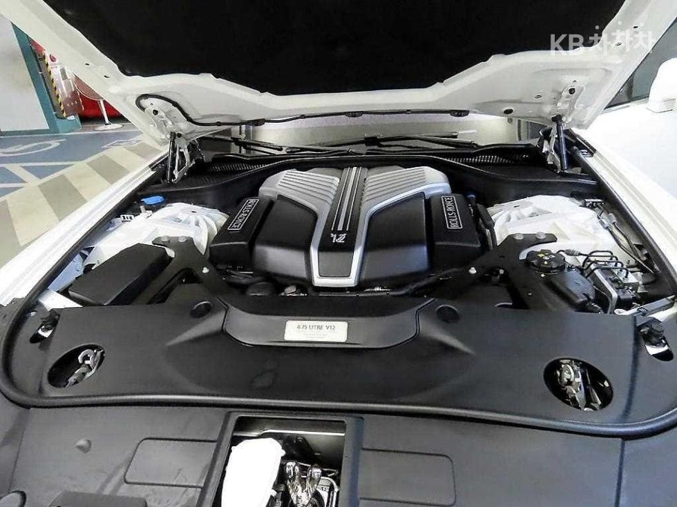 롤스로이스 고스트 Второ поколение6.75 V12 SWB - 19