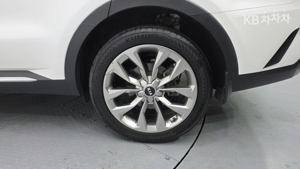 Киа Sorento 4-то поколение2.2 Дизел 2WD Тренди - 14
