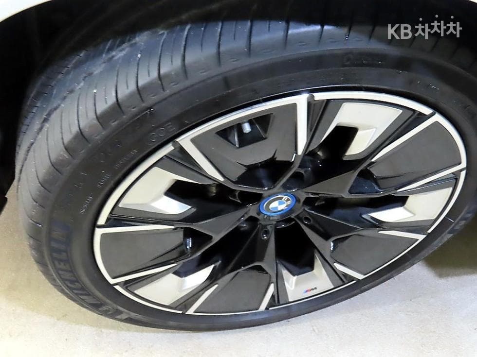 BMW iX3(G08)iX3 M Sport Package - 20