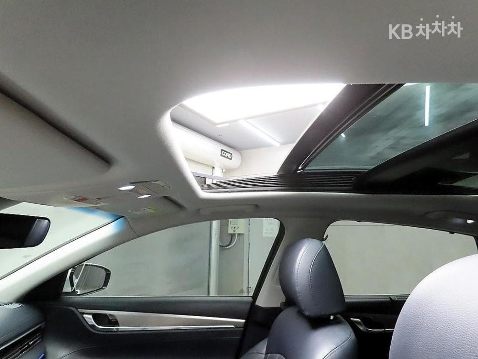 Hyundai The New (facelift) Grandeur (Azera)LPi 3.0 Rental car Exclusive - 17