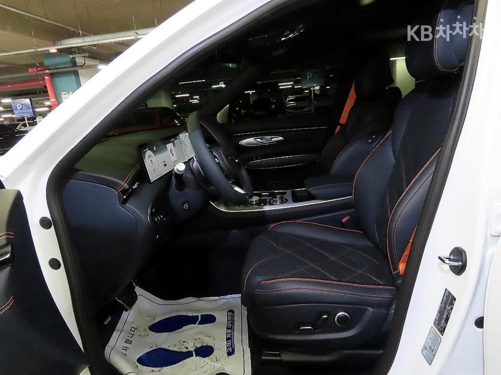 Дженезис GV70Бензин 2.5T 스포츠패키지 AWD - 6