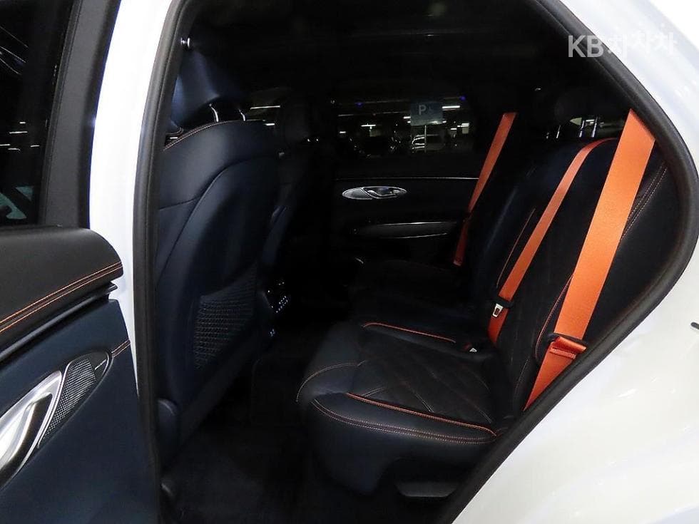 Дженезис GV70Бензин 2.5T 스포츠패키지 AWD - 7