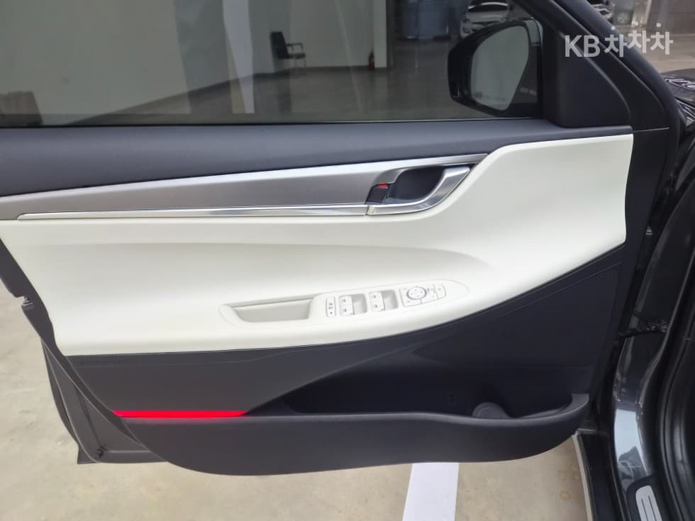 Хюндай The New (фейслифт) Grandeur (Azera) Хибрид2.4 Le Blanc - 10