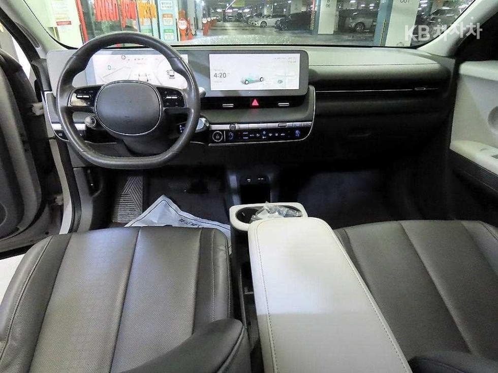 Хюндай IONIQ 5Long Range AWD Exclusive - 10