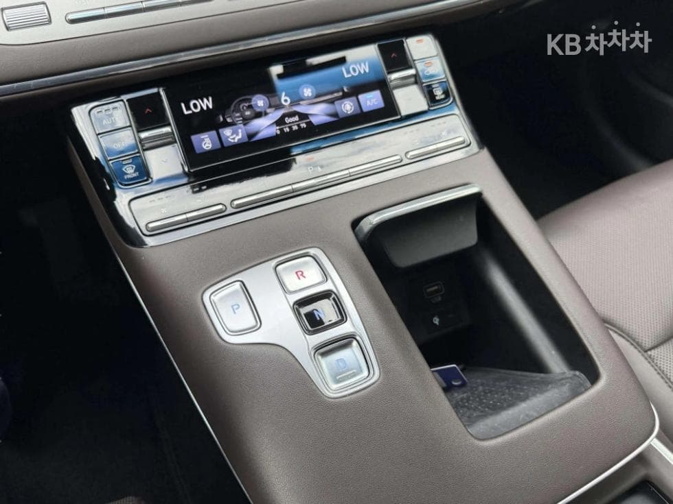 Хюндай The New (фейслифт) Grandeur (Azera)2.5 Premium 초이스 - 15