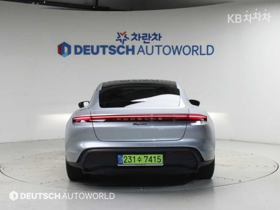 Porsche TaycanBase - 4