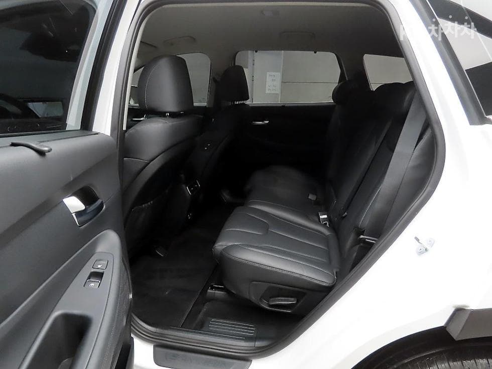 Hyundai The New (facelift) Santa Fe TM Hybrid1.6 HEV 4WD Prestige - 6