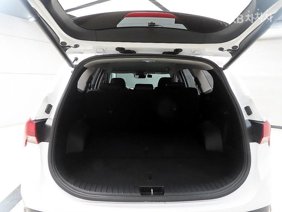 Hyundai The New (facelift) Santa Fe TM Hybrid1.6 HEV 4WD Prestige - 17