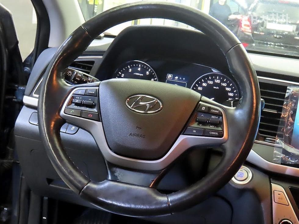 Хюндай Avante (Elantra)AD1.6 GDi Value Plus - 8