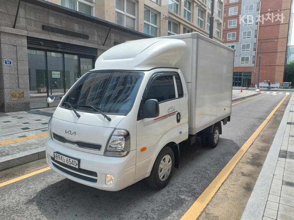 Киа The New (фейслифт) Бонго 3 (лек) LPG Box Truck 1.2Тон 하이 Королевска кабина Удължено междуосие GL - Image 1