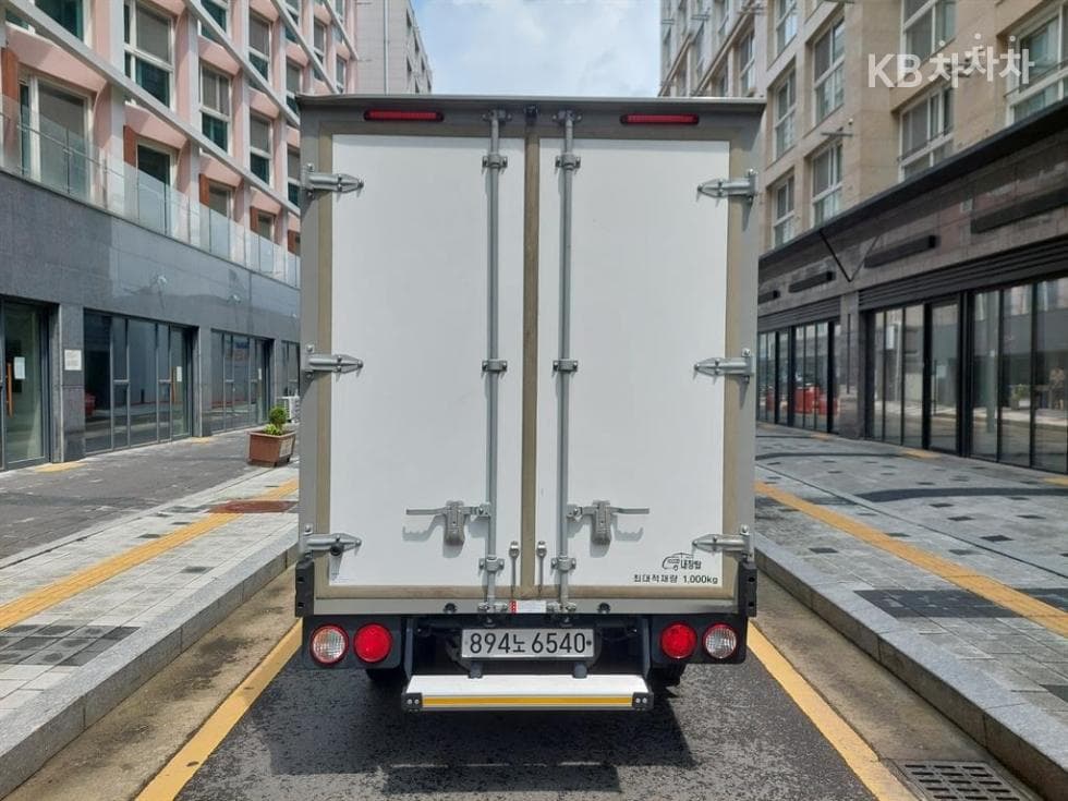 Киа The New (фейслифт) Бонго 3 (лек)LPG Box Truck 1.2Тон 하이 Королевска кабина Удължено междуосие GL - 4